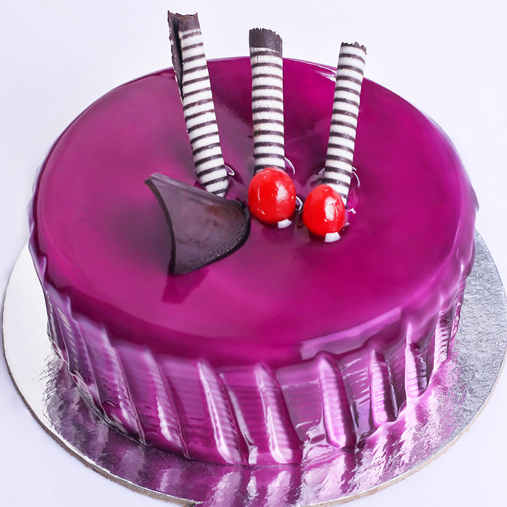 Piece Barry And Blossom Round Shape Black Currant Cake For Birthday  Celebration at Best Price in Hyderabad | Rs Bakers