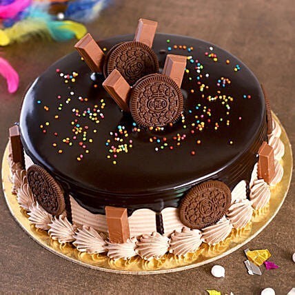 KitKat Cake Recipe - Easy Birthday Cake Idea!