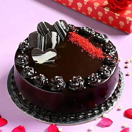 Order Black Forest Fantasy Cake Online, Price Rs.599 | FlowerAura