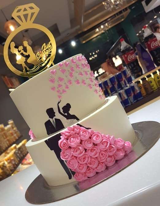 The Love Pinch Bridal Couple Cake Topper | David's Bridal