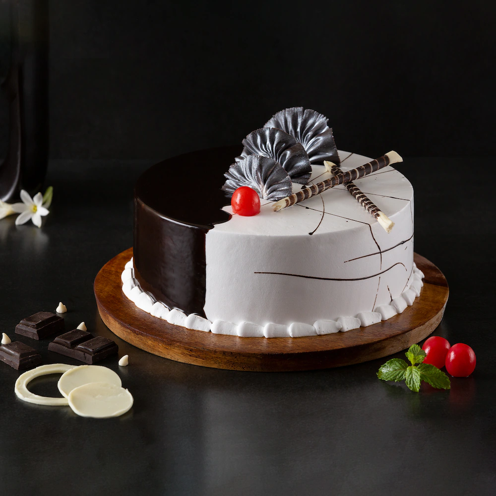 Order Eggless Choco Vanilla Cake Online, Price Rs.699 | FlowerAura