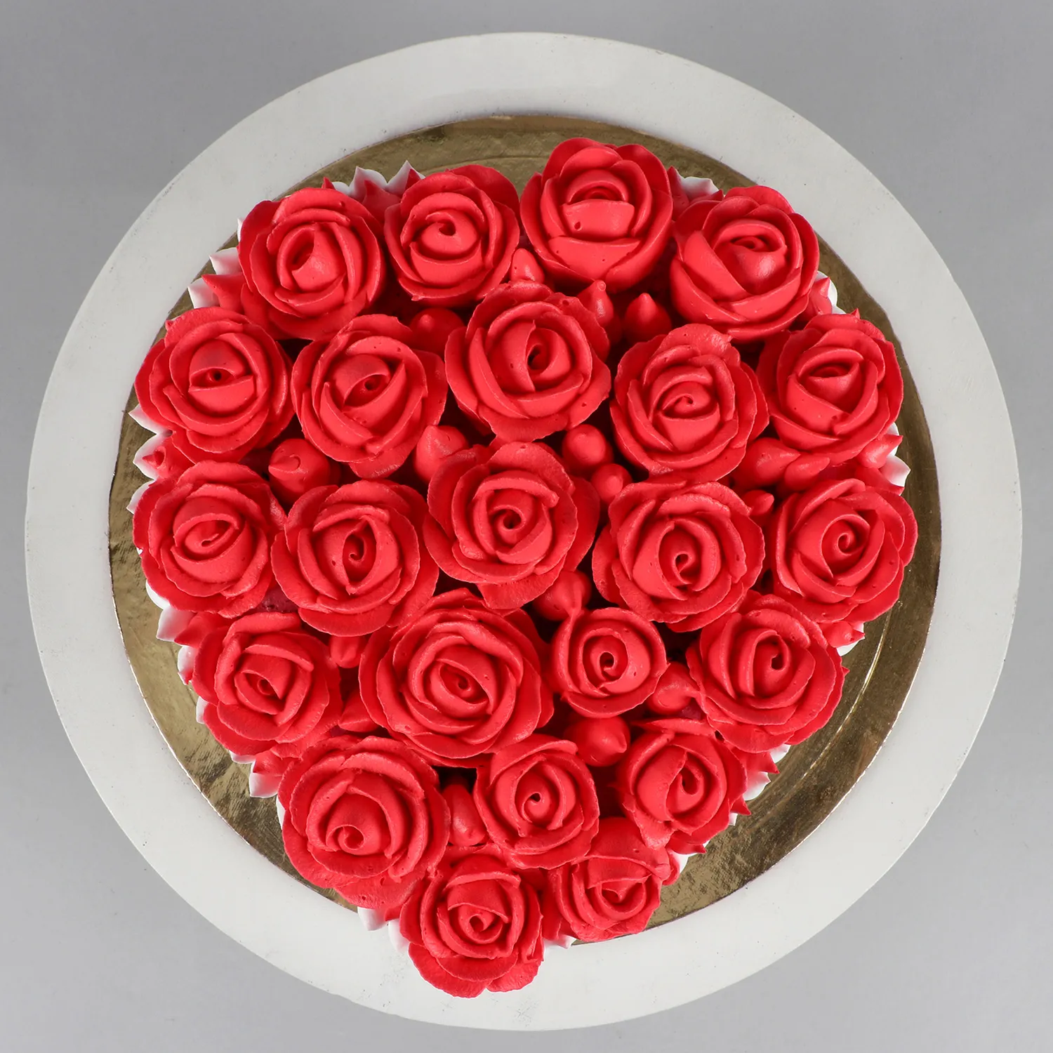 How to make a Heart shaped cake with fresh roses!! - YouTube