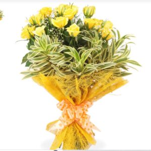 20 yellow roses wrapped in jute