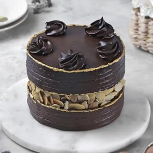 Heavenly Luxe Chocolate Cream Cake - Eggless