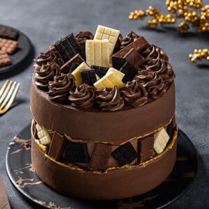 Choco Magic Eggless Cream Cake